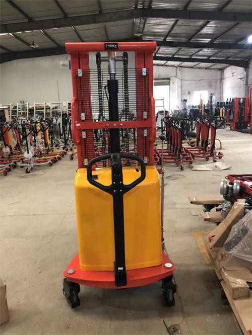 1-2 Tons Semi Electric Pallet Stackers