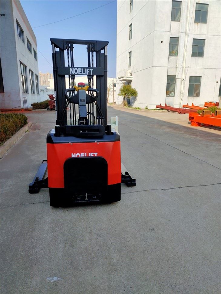 Electric Pallet Stacker For Cargo Handing