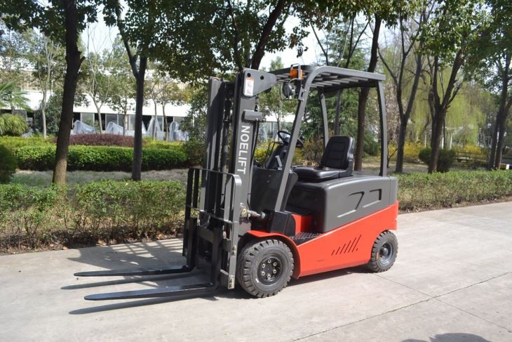 4 Wheel Electric Forklift
