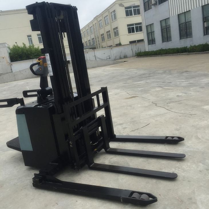 Light Duty Electric Forklift Truck 1500kg Stacker Manufacturers