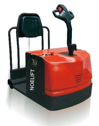 メーカーが最新の電動牽引トラクターを販売