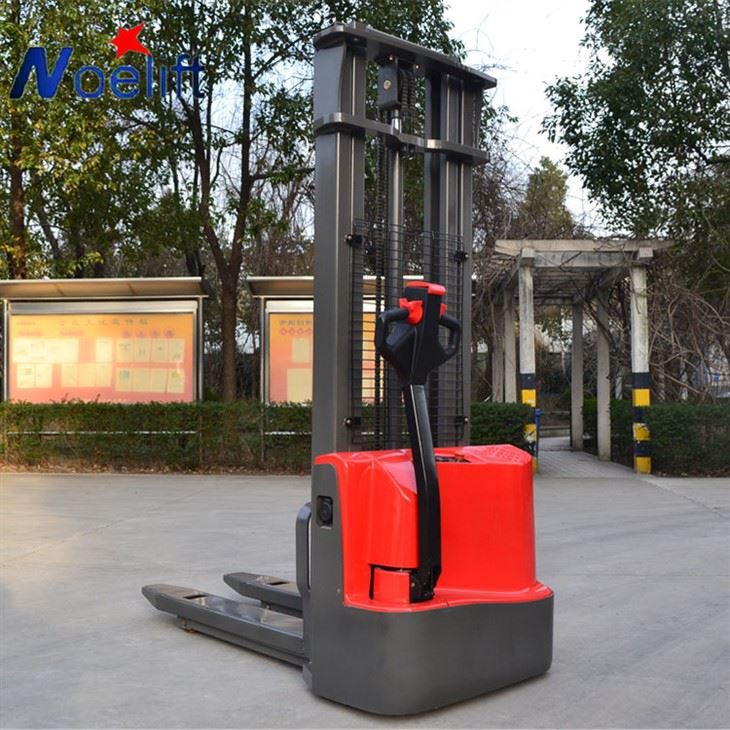 1500kg Adjustable Strradle Leg Electric Stacker