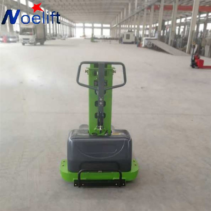 China Self Loading Stacker Forklift